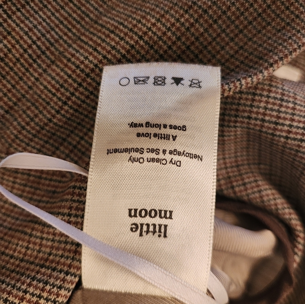 🎉 3/$60 Aritzia Little Moon Tan Mini Skirt Size 4 - Picture 6 of 7